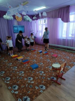 Пройди по кочкам Пройди по кочкам.